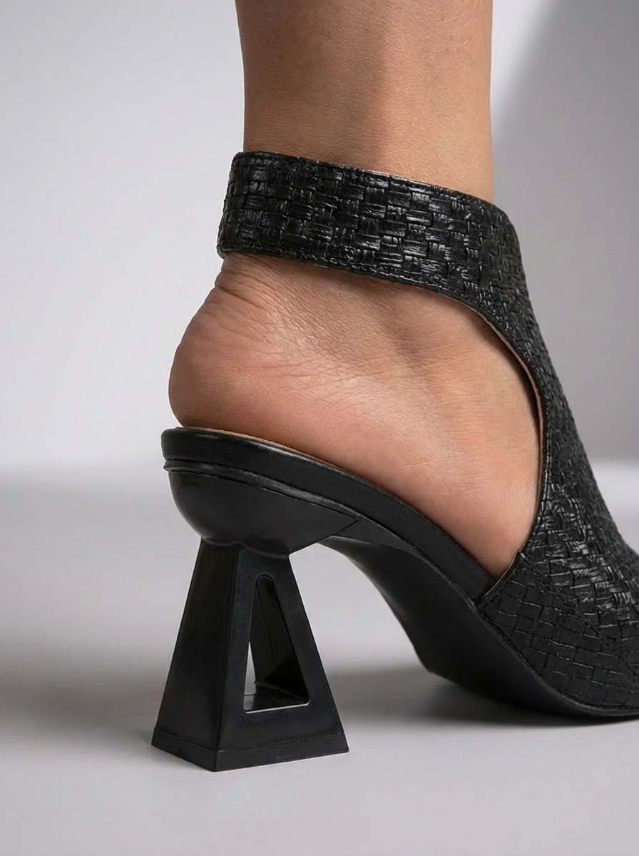 ALVA™ | Elegant Woven Sandals